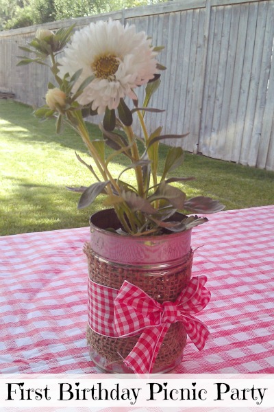 Picnic themed party centerpiece