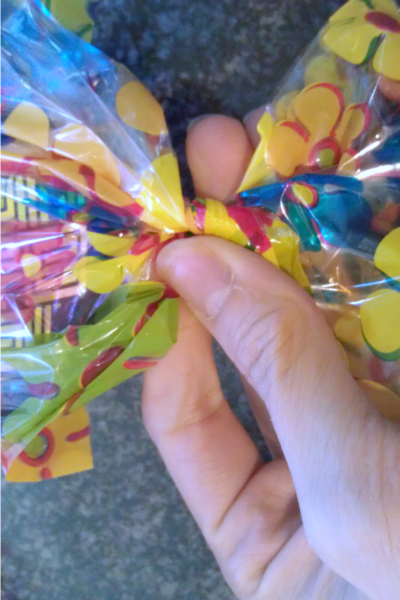 how to make butterfly treat bags