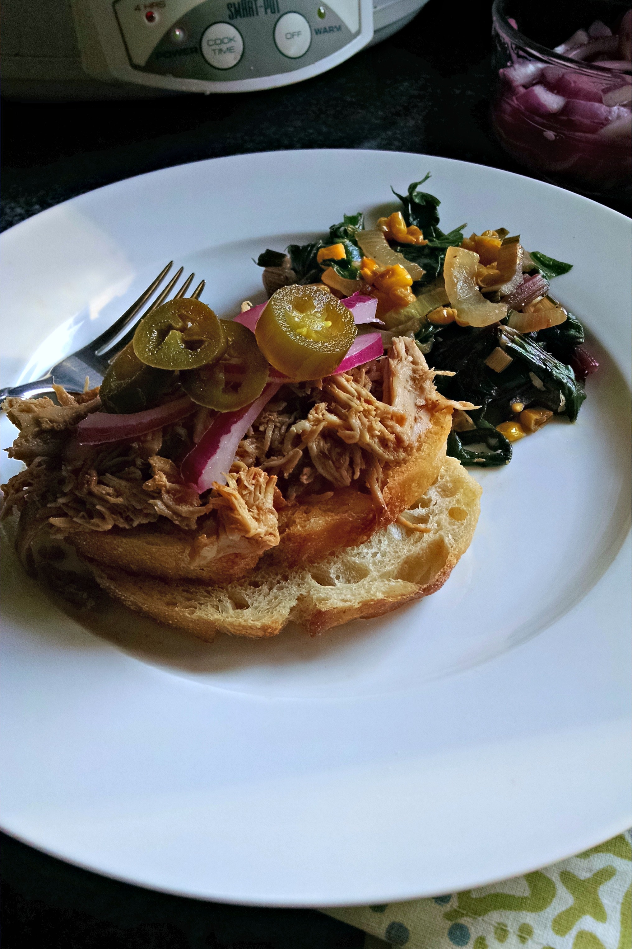 Mouthwatering slow cooker pulled pork