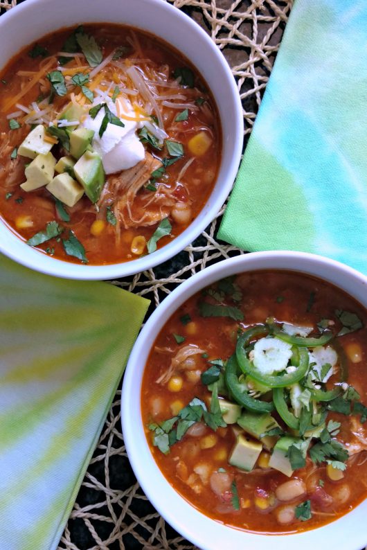 This is the best pressure cooker chicken chili recipe out there! So yummy! // evolvingmotherhood.com